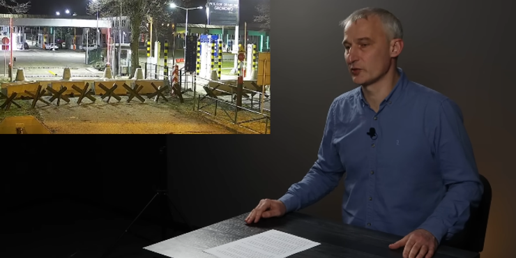 Польща депортувала українських журналістів: вони знімали перевезення товару на кордоні з РФ