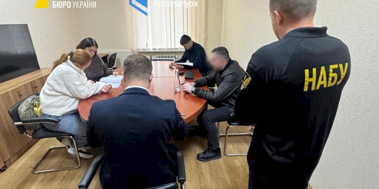 НАБУ і САП викрили на недостовірному декларуванні 8 млн грн голову Одеської облради та його дружину-нардепку