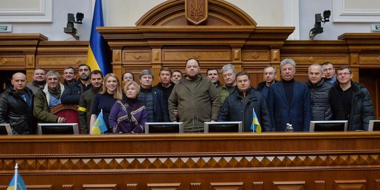 Яким виборці бачать ідеального народного депутата: українці описали портрет обранця