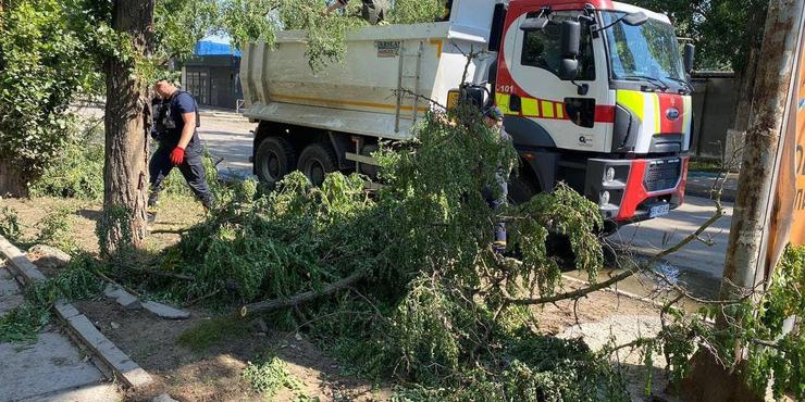 Два тижні після підриву Каховської ГЕС: евакуювали понад 3,7 тис. людей, 18 - загинули