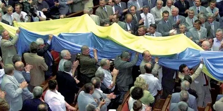 Комітет ВР під головуванням Шуляк призупинив розгляд законопроєкту про довічні виплати нардепам-засновникам України