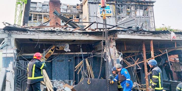 Кількість жертв російського обстрілу у Краматорську зросла до 10