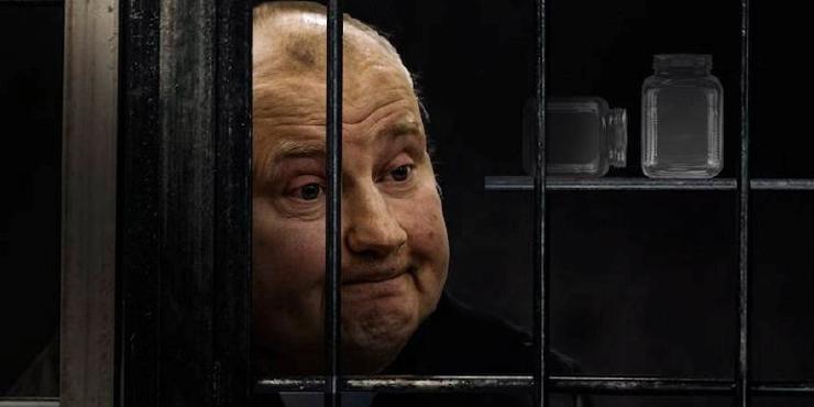 Суд дав 10 років тюрми судді Чаусу, який ховав $150 тис. хабаря в банках на городі