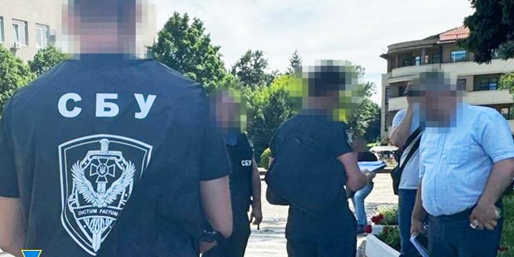 В Ужгородській міськраді викрили депутата, який вимагав хабарі за відстрочку від мобілізації