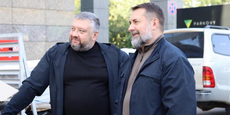 НАБУ і САП викрили нардепа від "Слуг" Кузнєцова і ексголову Луганської ОВА Гайдая на масштабному розкраданні держкоштів при закупівлі дронів