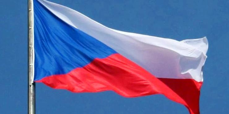 Уряд Чехії схвалив жорсткіші умови перебування для українських біженців, — Reuters