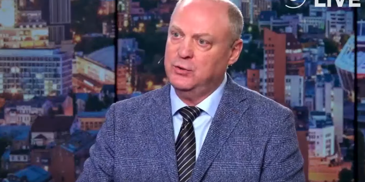 Нардеп Бурміч пояснив підвищення виплат депутатам необхідністю утримувати водія і "не ходити у рваних штанях"