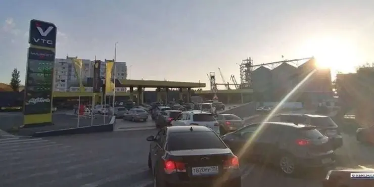 Удари ЗСУ зірвали поставки пального в Крим, у Севастополі скасували бензинові талони