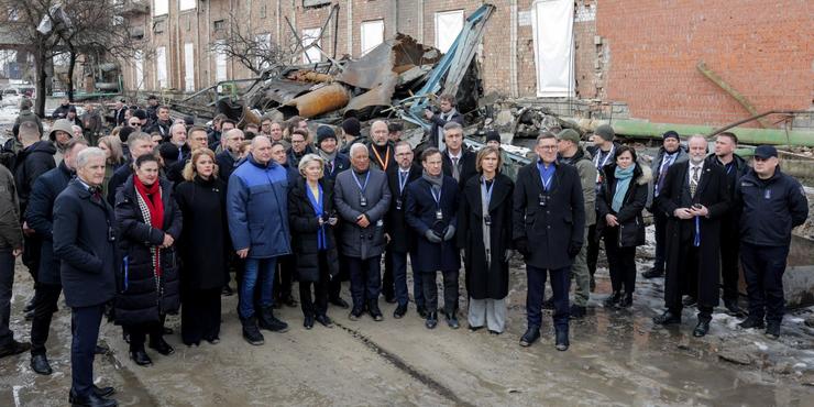 Шмигаль показав союзникам руйнування ТЕЦ в Києві після 13 ворожих обстрілів