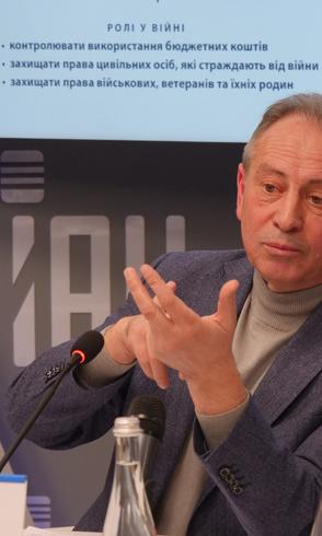 Про найкраще скликання Ради і зміни у Конституцію, про непублічність і повернення в політику: інтерв'ю з Миколою Томенком