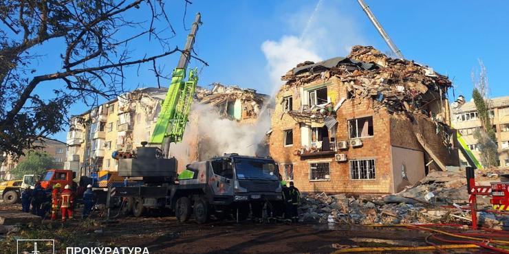У Києві 29 серпня оголошено Днем жалоби: кількість загиблих внаслідок удару РФ зросла до 14 осіб