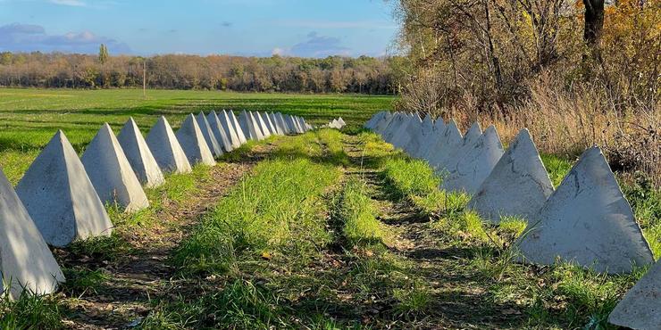 Кабмін передасть 3 тис. фортифікацій на прифронтових територіях до сфери управління Міноборони