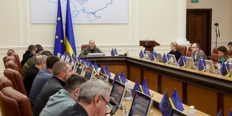 Шмигаль розповів, на що витратять конфісковані в російських банків 17 млрд грн