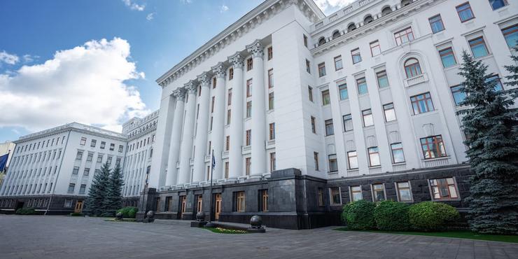 Зеленський проводить “вирішальні зустрічі” на тлі напруги у військовому керівництві, - ОП Офіс президента