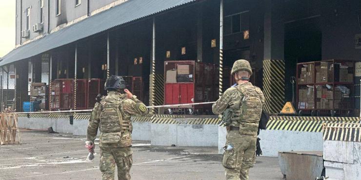 На поштовому терміналі у Києві вибухнула посилка: є загиблий