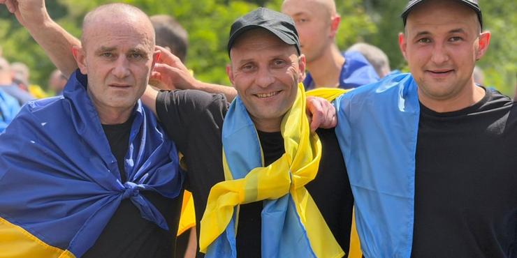 В Україну повернули 185 захисників, багато з яких перебували в російському полоні з 2022 року