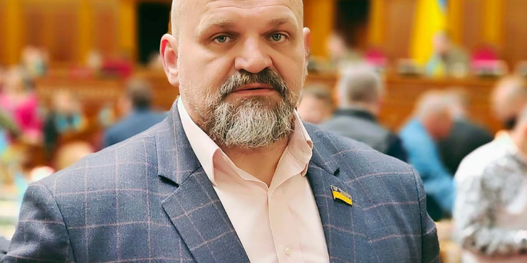 Нардеп від “Слуг” Вірастюк розкрив причини голосування за обмеження НАБУ І САП: “Збирали на кого не потрібно”