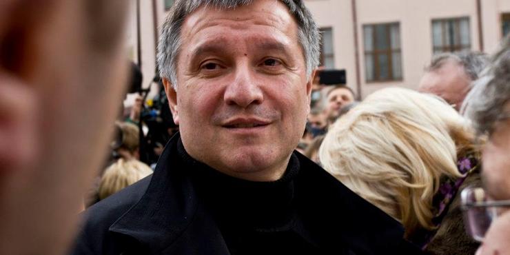 СБУ і ДБР прийшли з обшуками до Авакова