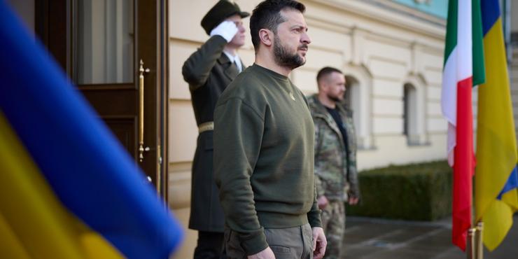 Зеленський заявив, що не має сенсу тиснути на Україну щодо мирних переговорів з РФ