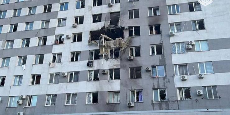 Російський дрон влучив у багатоповерхівку в Одесі: є загиблий та шестеро поранених