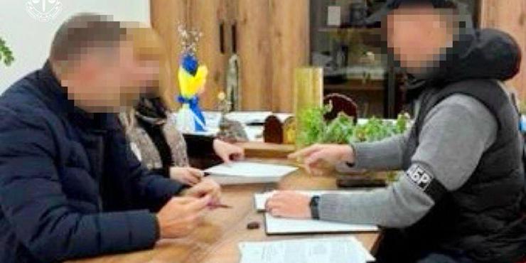 Посадовиця МСЕК намагалася приховати елітні автомобілі та загалом майно на 6 млн грн