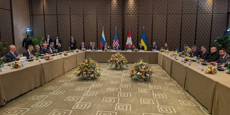 Росія погрожує вийти з мирних переговорів через позицію України у питанні територій, - Bloomberg