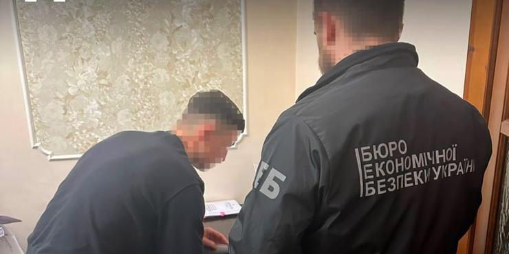 БЕБ на Львівщині виявило двох посадовців, які привласнили 4 млн грн на будівництві лікарні