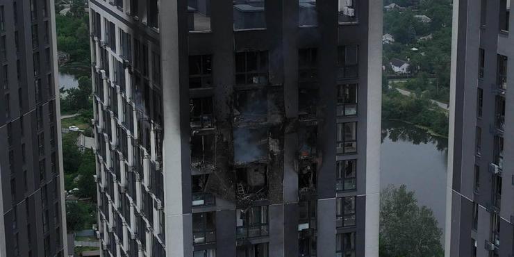 Доки ракети залишаються на складах союзників, це заохочує Росію далі "перемагати" житлові будинки, - Зеленський