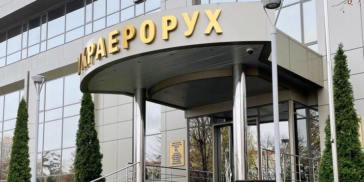 У Києві судитимуть посадовця, який “наварив” на закупівлі мікроавтобусів 2 млн грн