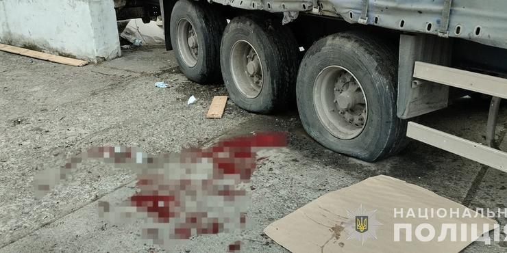На Запоріжжі окупанти завдали удару по пункту видачі гуманітарки: щонайменше одна людина загинула