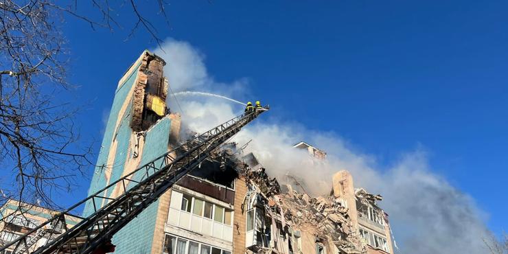 У Тернополі вже 26 загиблих внаслідок російської комбінованої атаки