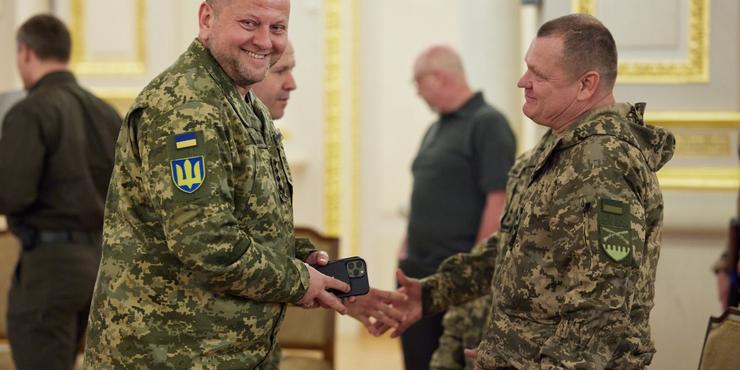 Чи доречні зараз дослідження про роль військових у повоєнній політиці України: думка політологів Фесенка, Постернака і Магди