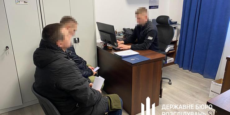 На Рівненщині заступниця командира роти отримала понад 777 тис. грн виплат не перебуваючи на службі