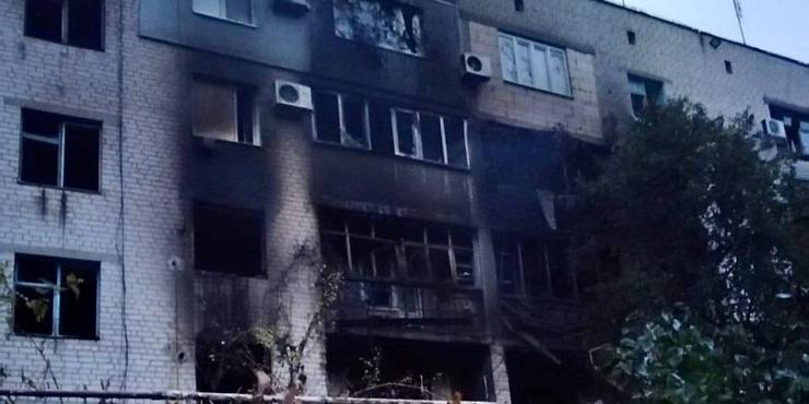 На Запоріжжі ракетна атака РФ спалила будинки: загинули двоє людей