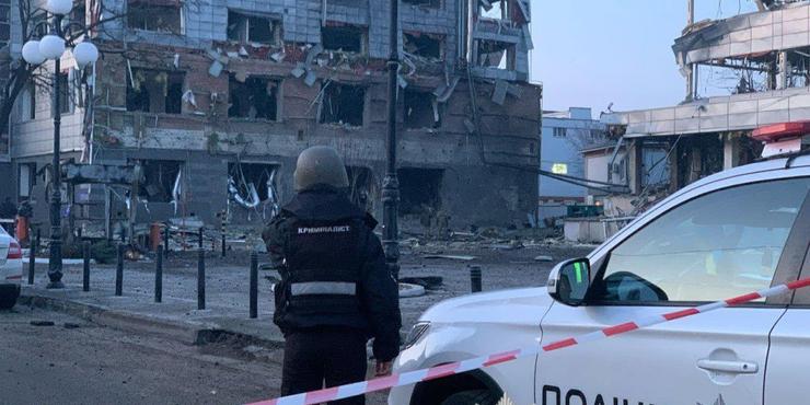 Внаслідок ракетної атаки РФ на Київ одна людина загинула, четверо - поранені: що відомо