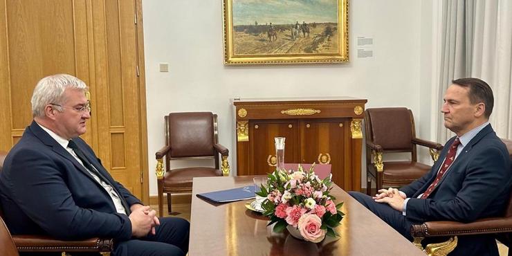 Україна та Польща досягли згоди у питанні ексгумації жертв Волинської трагедії: деталі домовленості