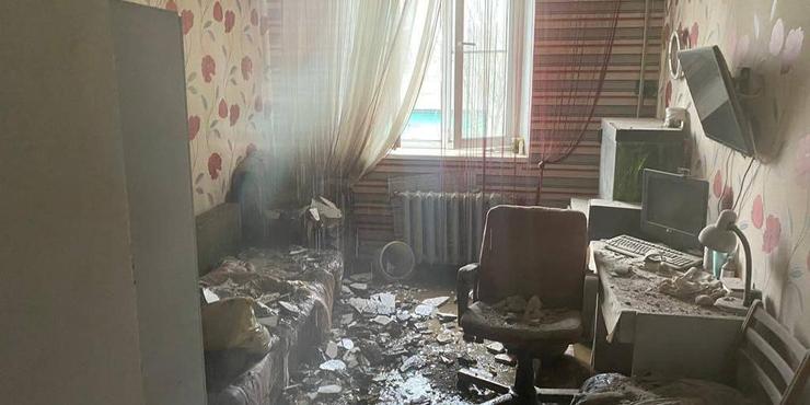 Напередодні Різдва росіяни обстріляли центр Курахового: під ударами опинилась лікарня