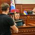 Голові Дніпровської РДА Києва вручили барабани “для психологічного розвантаження”