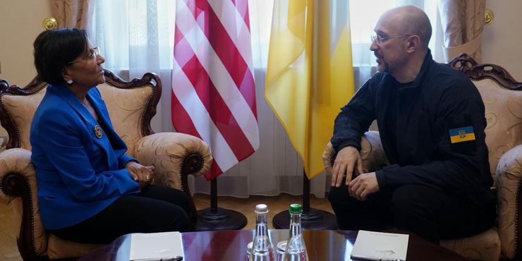 Спецпредставниця США Пріцкер назвала умову для швидкого вирішення проблеми з генерацією електрики в Україні