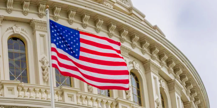 США США