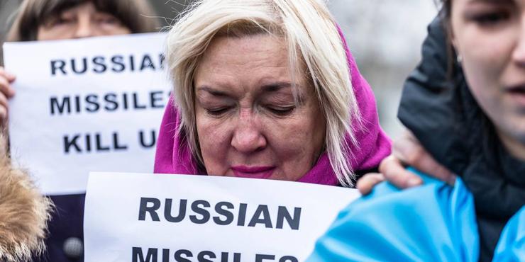 Жителі Дніпра вийшли на мітинг з проханням надати Україні захист від російських ракет