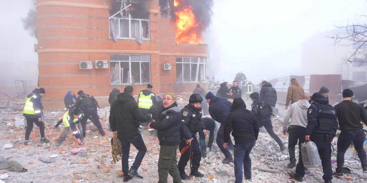 Російські військові завдали масованого удару по Одесі: є загиблі та поранені, серед яких діти