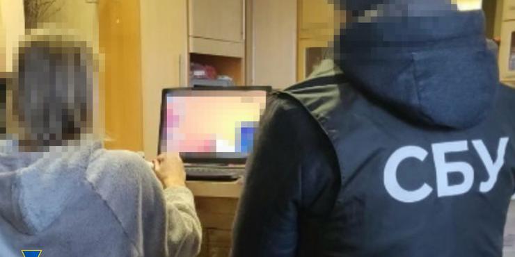 СБУ викрили експосадовицю окупантів з Херсона, яка допомагала депортувати українських дітей