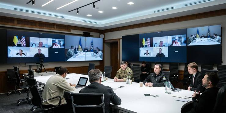 Зеленський обговорив із командою Трампа та Рютте нові гарантії безпеки для України