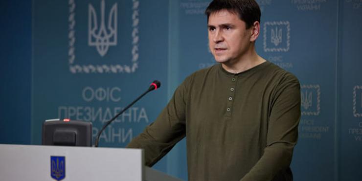 Україна розглядає заморозку війни по лінії фронту, щоб повернути території згодом, — Подоляк