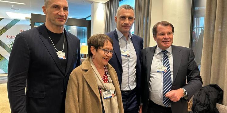 Кличко у Давосі зустрівся з керівництвом ЄБРР: говорили про фінансування великих проєктів у Києві