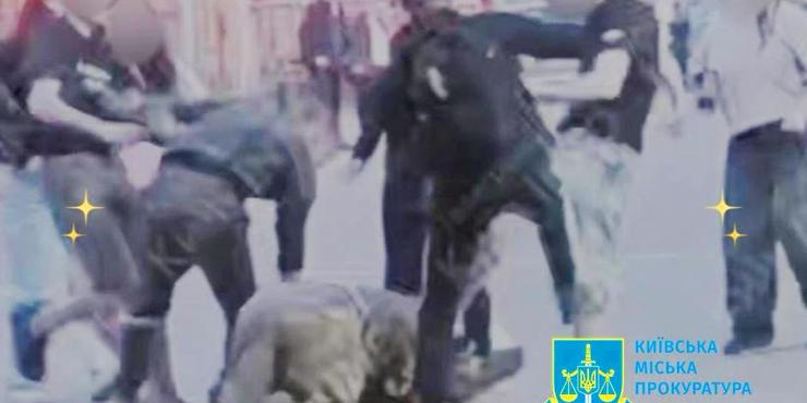 У Києві чотирьом підліткам оголосили підозри за побиття військового: що відомо