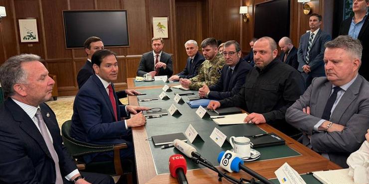 На переговорах в Абу-Дабі Україні можуть запропонувати відмову від Донбасу в обмін на $800 млрд, — Corriere della Sera