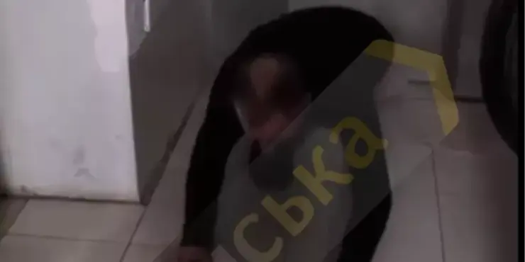В Одеському СІЗО працівника ТЦК змушували приносити капці в зубах: ДБР відкрило провадження