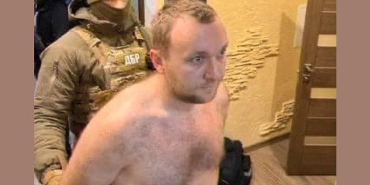 ДБР затримало Романа Гринкевича, якого підозрюють у махінаціях із закупівлями військового одягу для ЗСУ